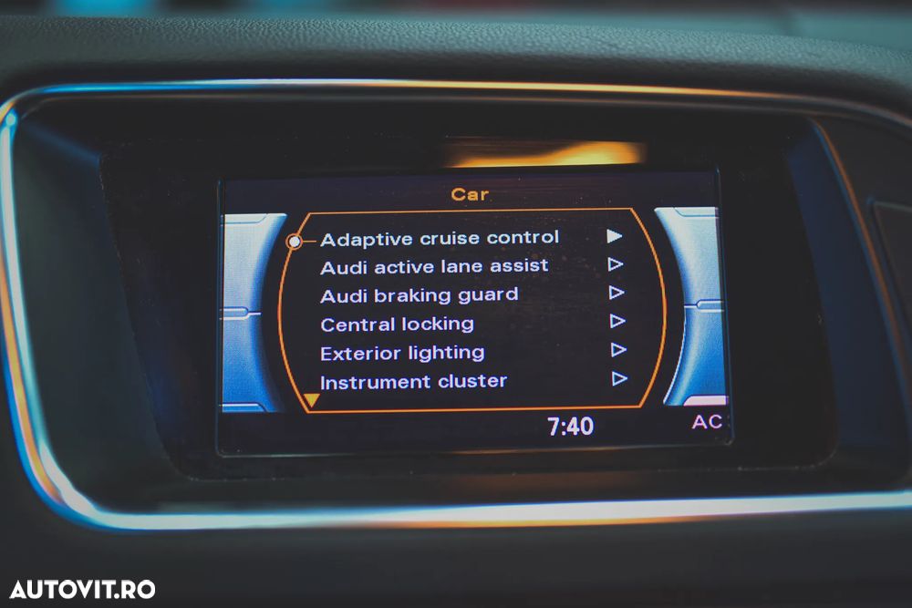 Audi Q5 2.0 TDI Quattro S tronic design - 11