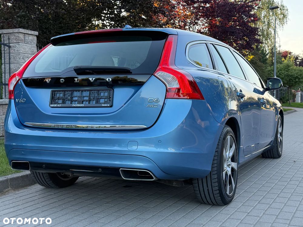 Volvo V60 D6 Plug-In-Hybrid AWD Geartronic Summum - 8