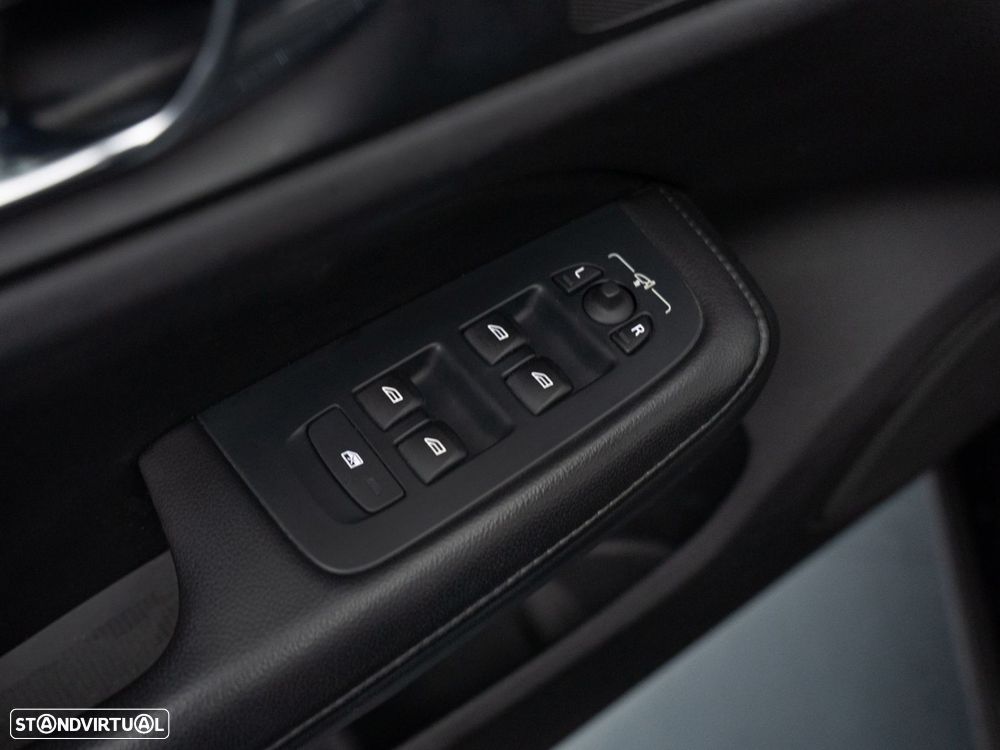 Volvo V60 2.0 T6 AWD TE Inscription Expression - 19