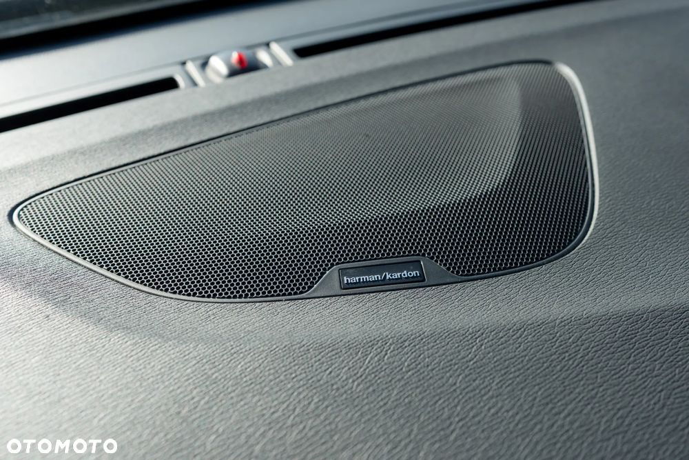 Volvo V60 Cross Country D4 Momentum - 13