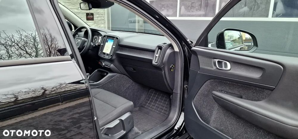 Volvo XC 40 D3 Momentum - 28