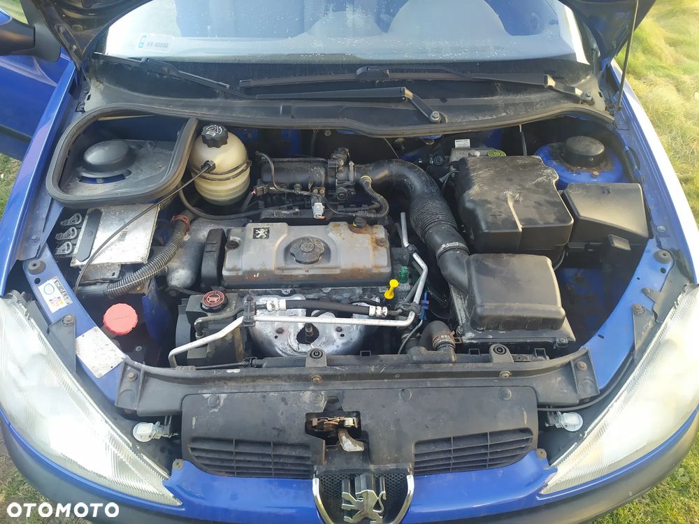 Peugeot 206 1.1 XR - 6