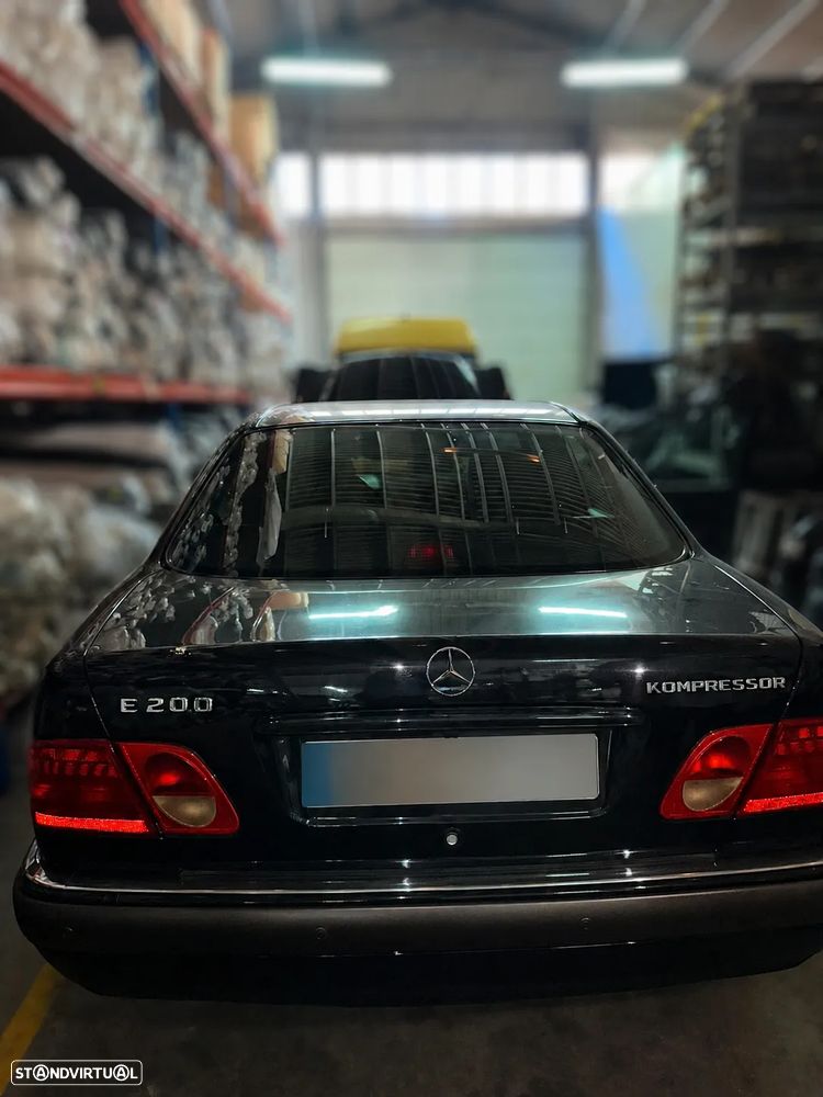 Mercedes-Benz E 200 Kompressor Classic - 5