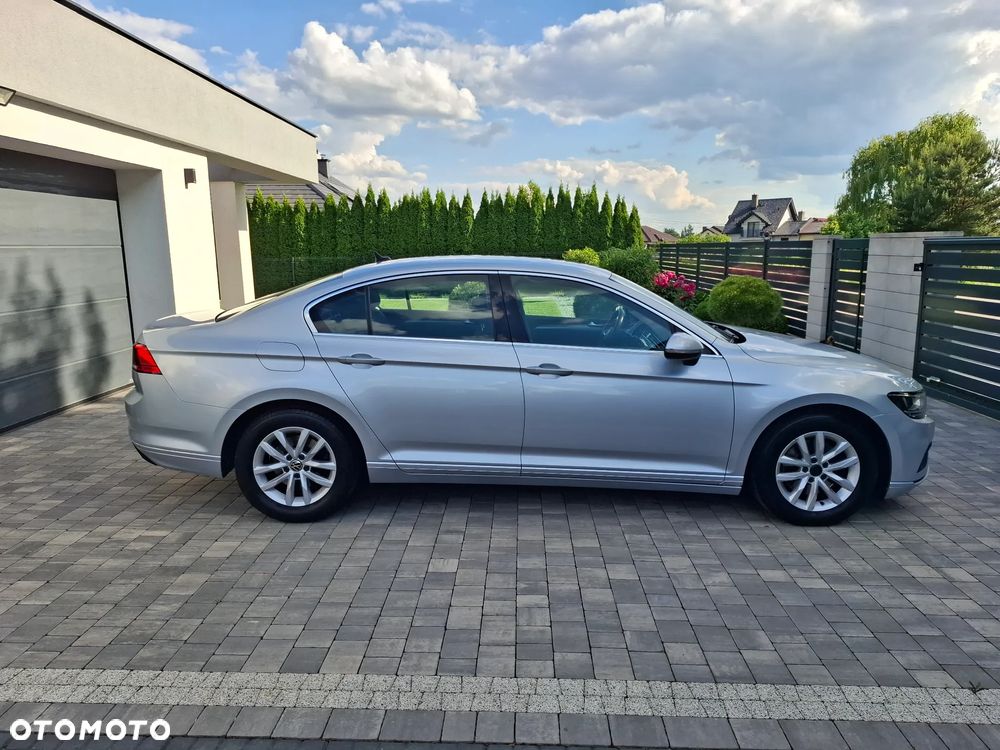 Volkswagen Passat 2.0 TDI EVO Elegance - 9