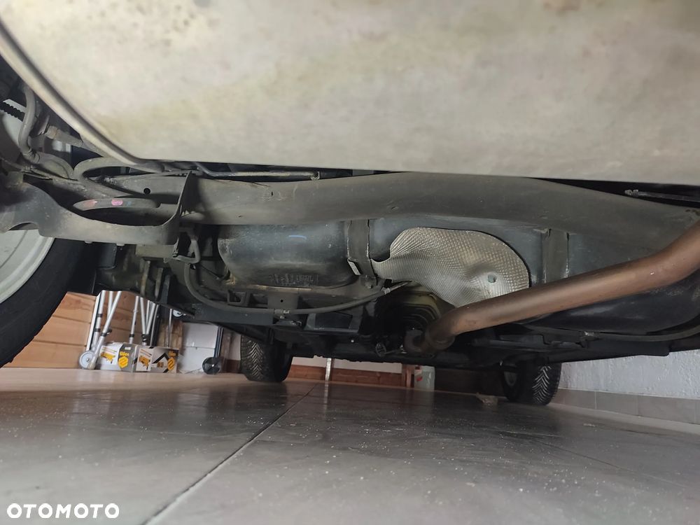 Suzuki SX4 Classic 1.6 VVT 4x2 Comfort - 18