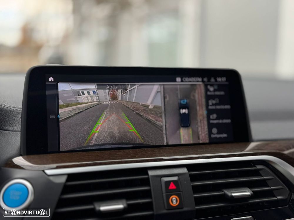 BMW iX3 Inspiring - 15