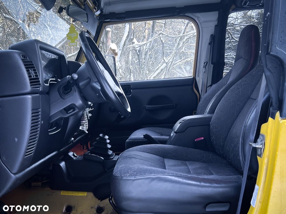 Jeep Wrangler - 25