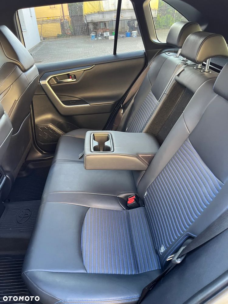 Toyota RAV4 - 13