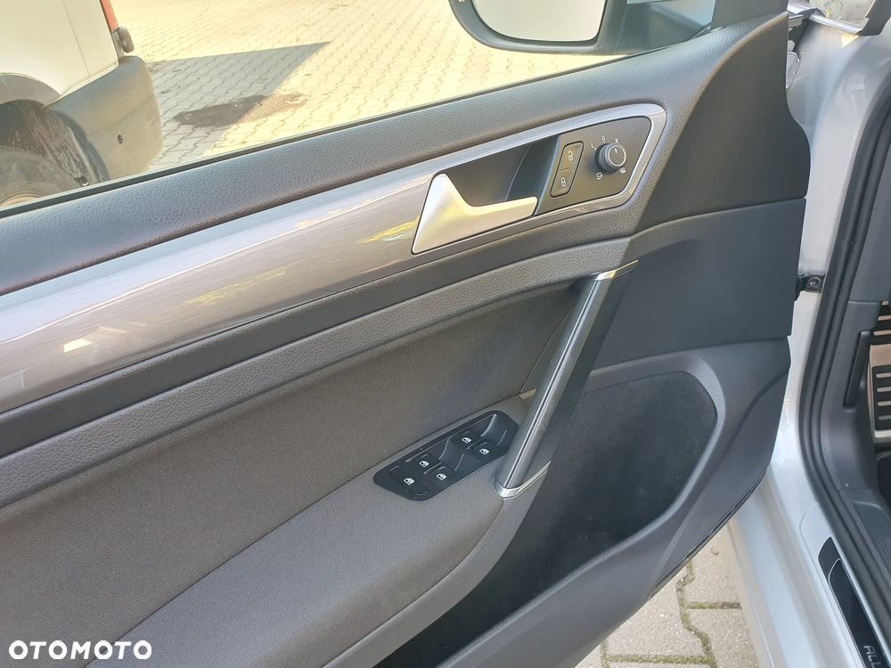 Volkswagen Golf 1.6 TDI BlueMotion Technology Allstar - 11