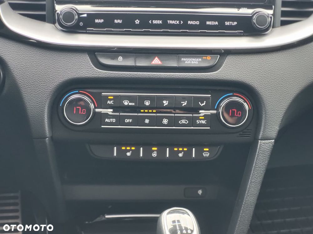 Kia Ceed 1.5 T-GDI L Business Line Plus - 18