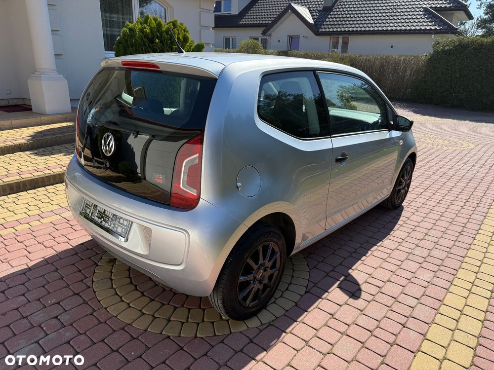 Volkswagen up! R-Line - 11