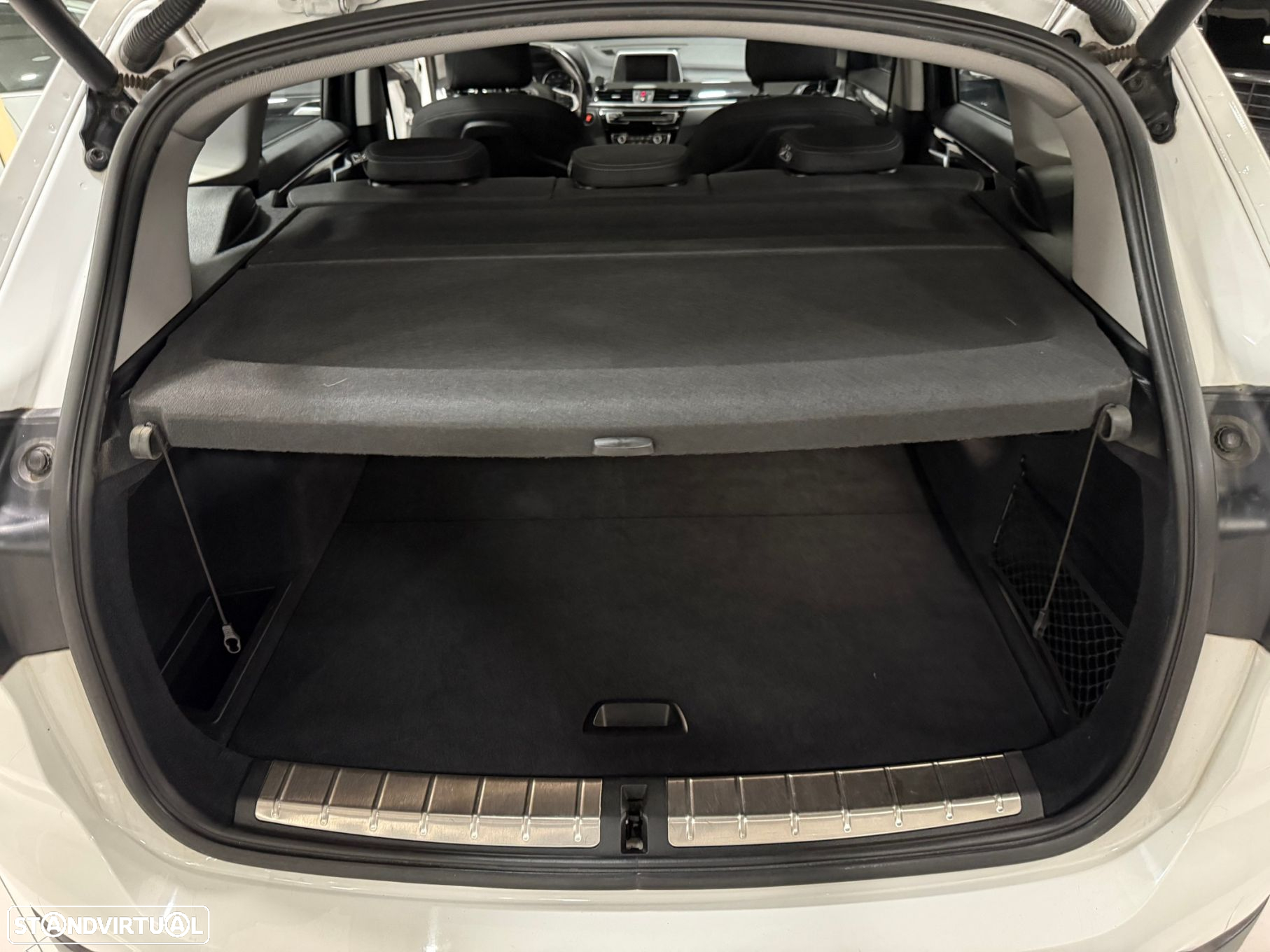 BMW X1 18 d sDrive Line Sport - 33