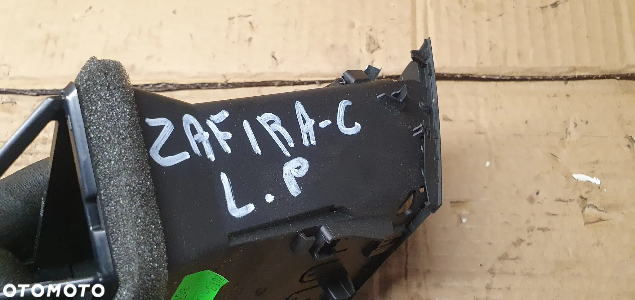 Kratka nawiewu powietrza lewa Opel Zafira C 13432407 - 8