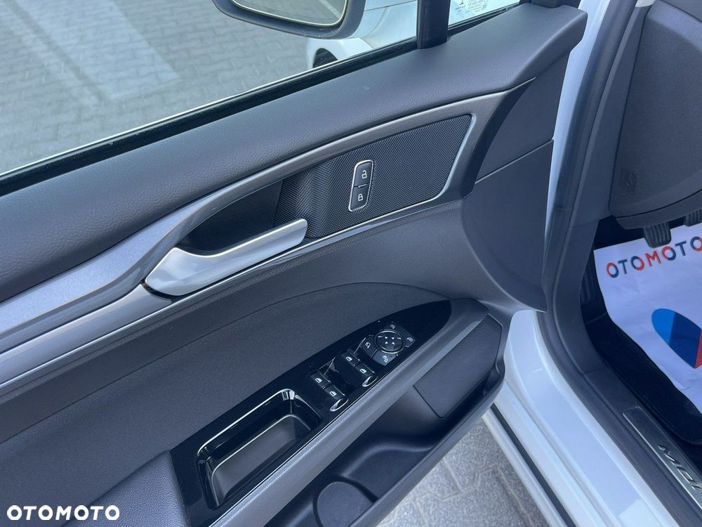 Ford Mondeo - 21