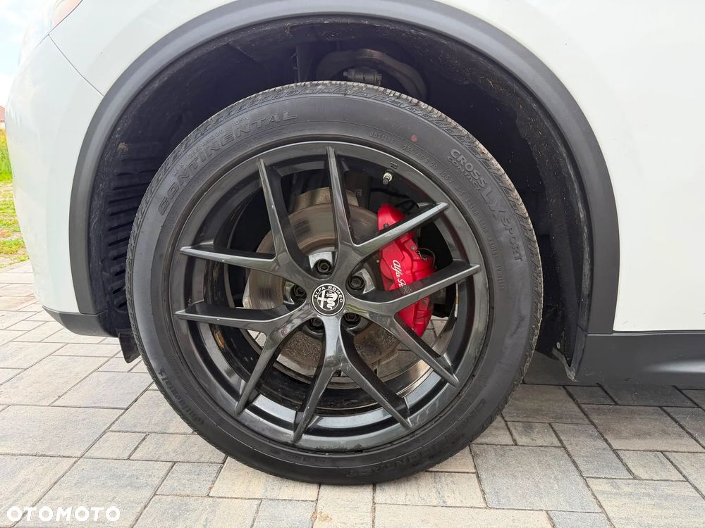 Alfa Romeo Stelvio 2.0 Turbo TI Q4 - 9