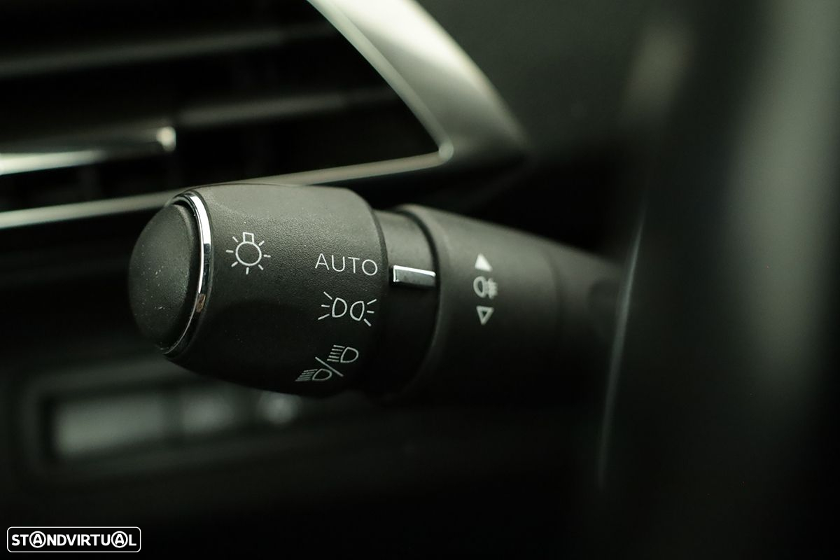 Peugeot 3008 1.2 PureTech GT EAT8 - 17