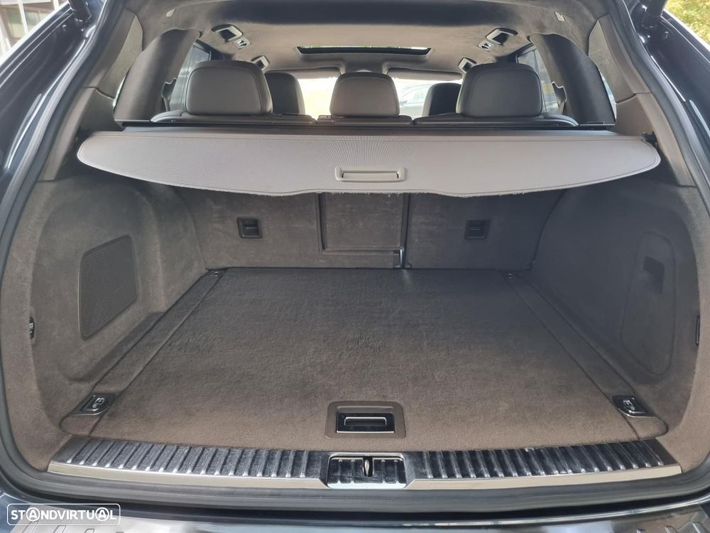Porsche Cayenne Turbo - 56