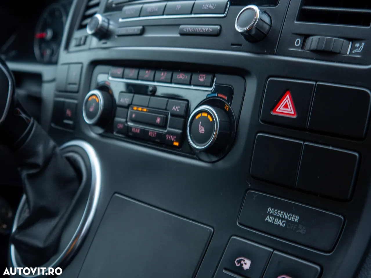 Volkswagen Multivan - 12