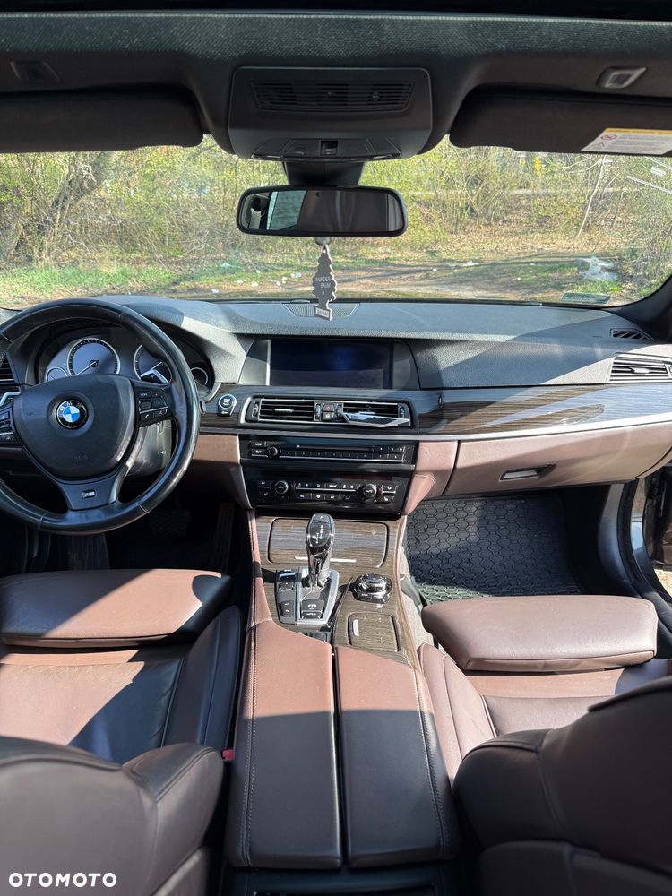 BMW Seria 5 530d xDrive - 18