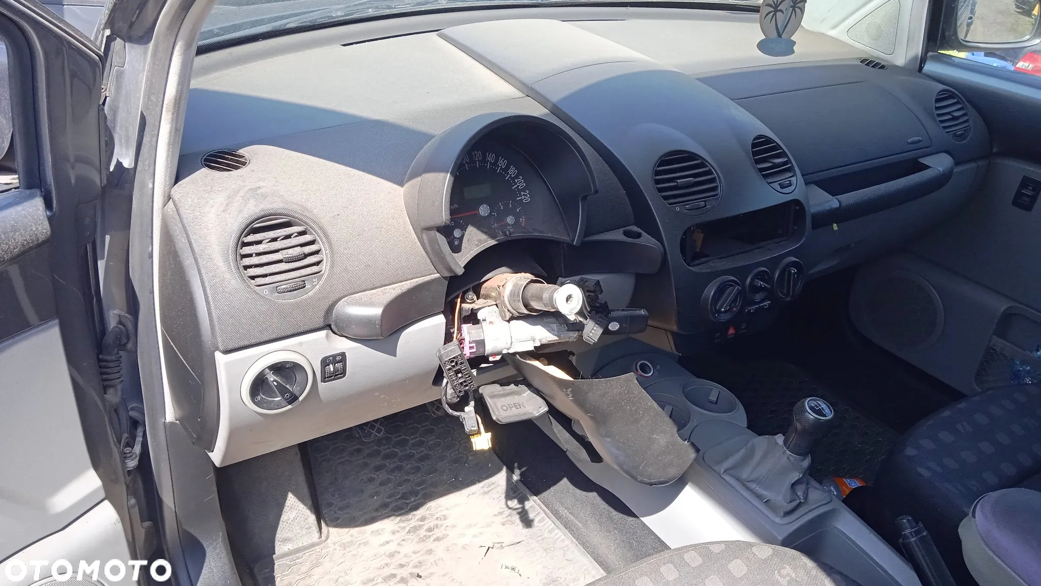 Na części Volkswagen New Beetle 1.9 D 9C ALH EGR 2R2R LD7X zderzak błotnik maska klapa bagażnika drzwi szyba fotel kanapa - 7