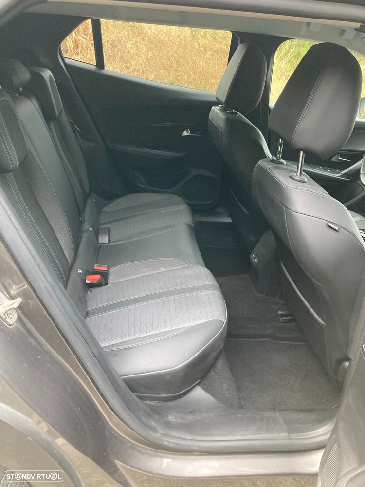 Peugeot 2008 1.5 BlueHDi Allure Pack - 16
