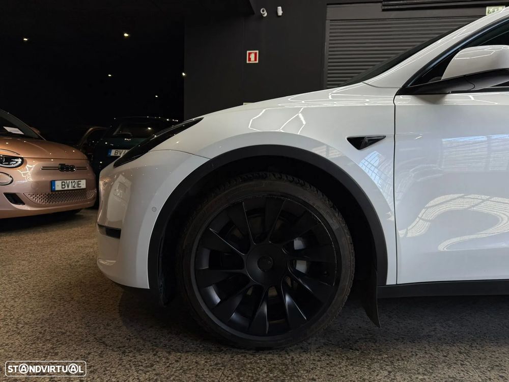 Tesla Model Y Long Range Dual Motor AWD - 5