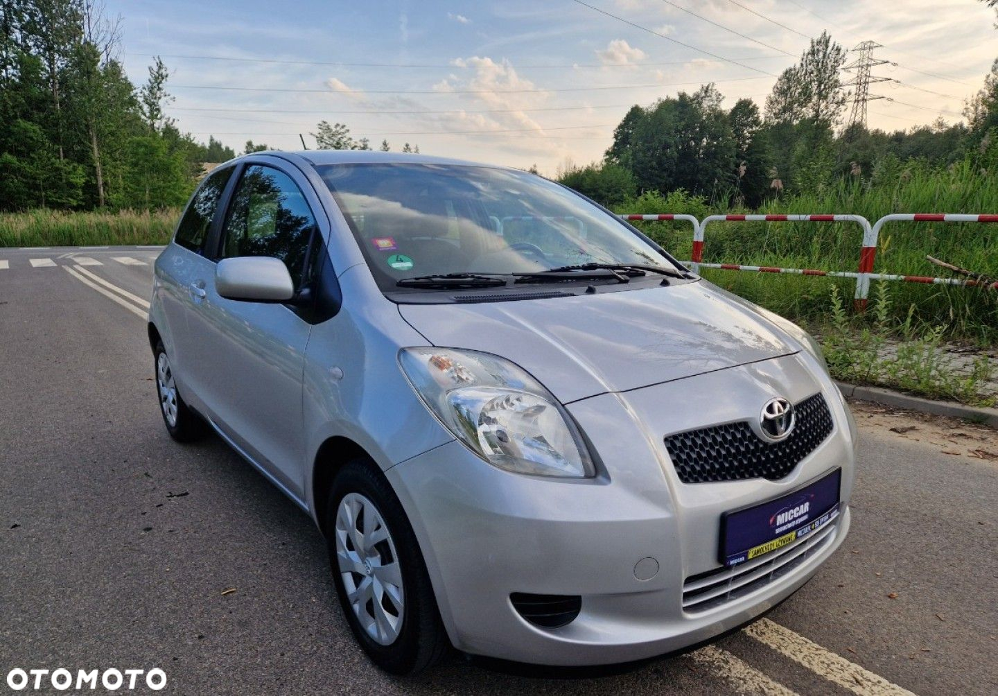 Toyota Yaris 1.3 VVT-i Sol - 13