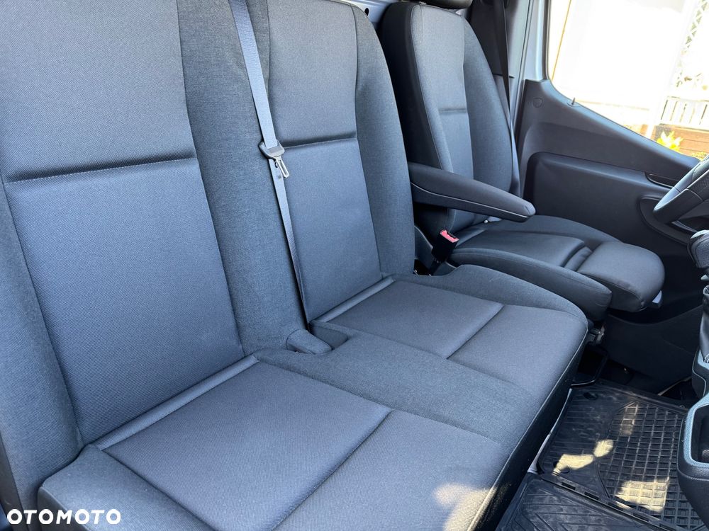 Mercedes-Benz SPRINTER - 30