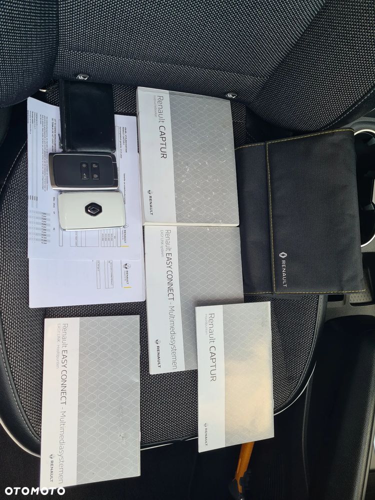 Renault Captur TCe 100 BUSINESS EDITION - 33