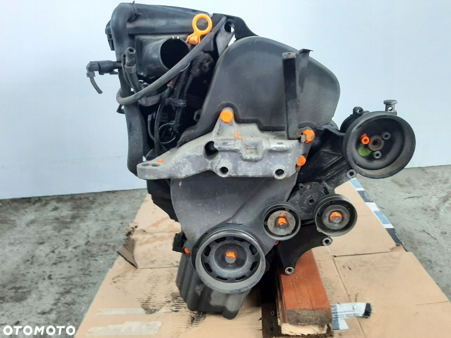 VW GOLF IV 1.4 16V HB 5D 00R SILNIK AKQ 55KW 75KM - 6
