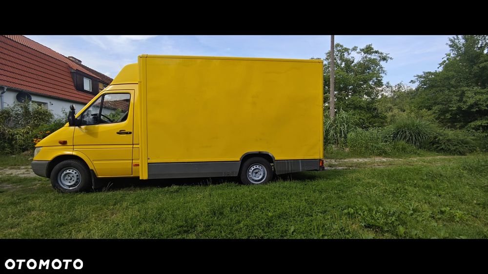 Mercedes-Benz SPRINTER - 10