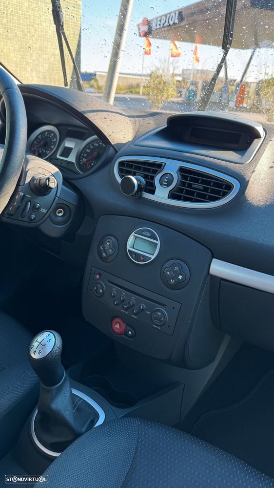 Renault Clio 1.2 16V Confort - 15