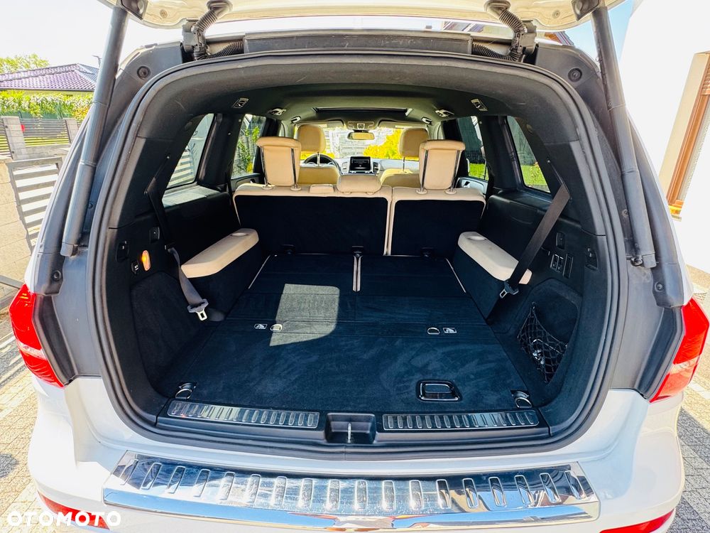 Mercedes-Benz GLS - 34