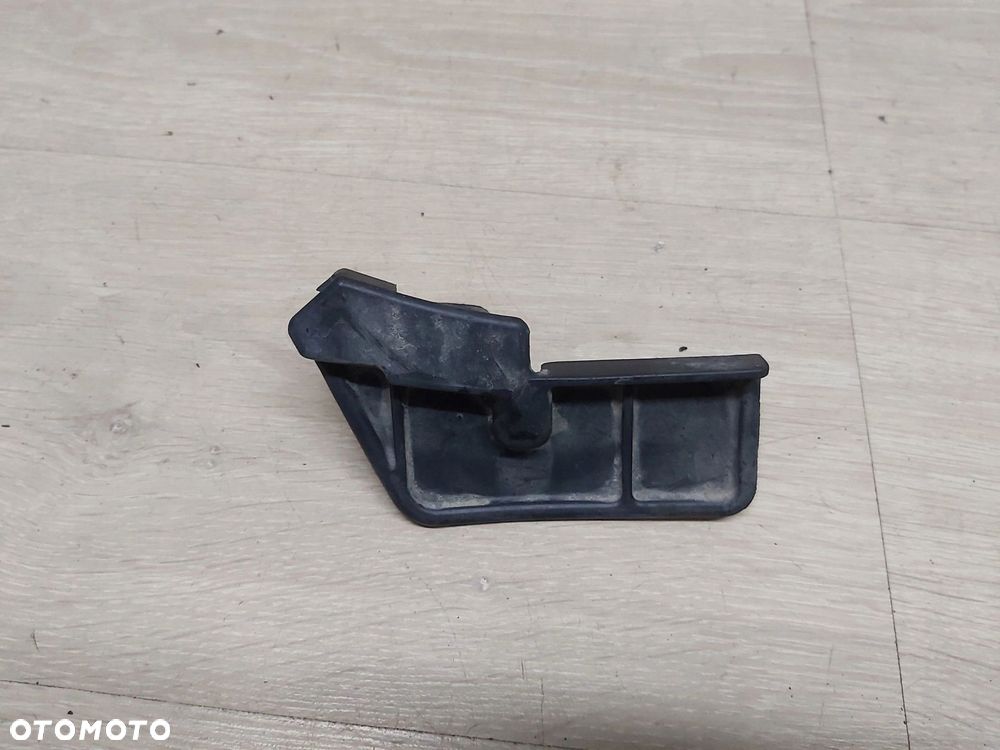 Toyota Corolla E12 chlapacz lewy tył zakończenie progu zaślepka - 4