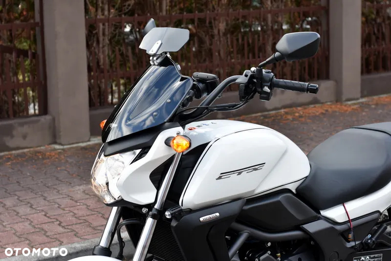 Honda CTX - 16