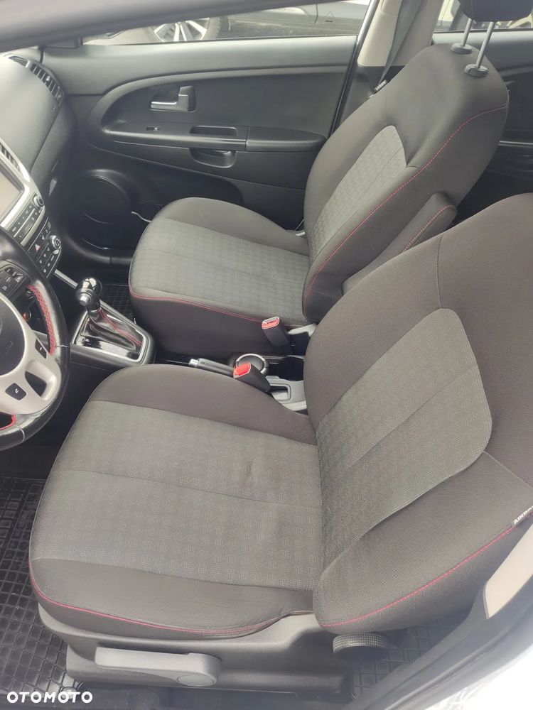 Kia Venga 1.6 Business Line - 10