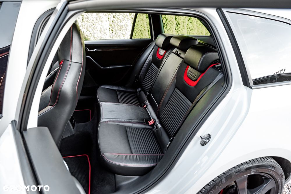 Skoda Octavia 2.0 TDI 4x4 DSG RS - 20