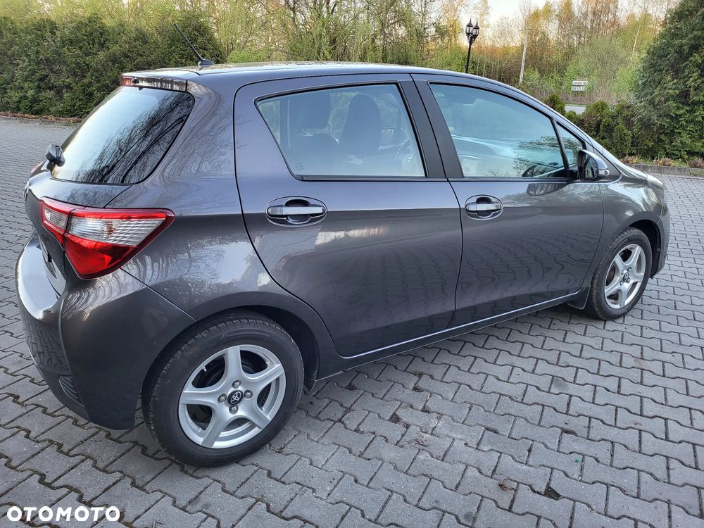 Toyota Yaris 1.5 Premium CVT - 9
