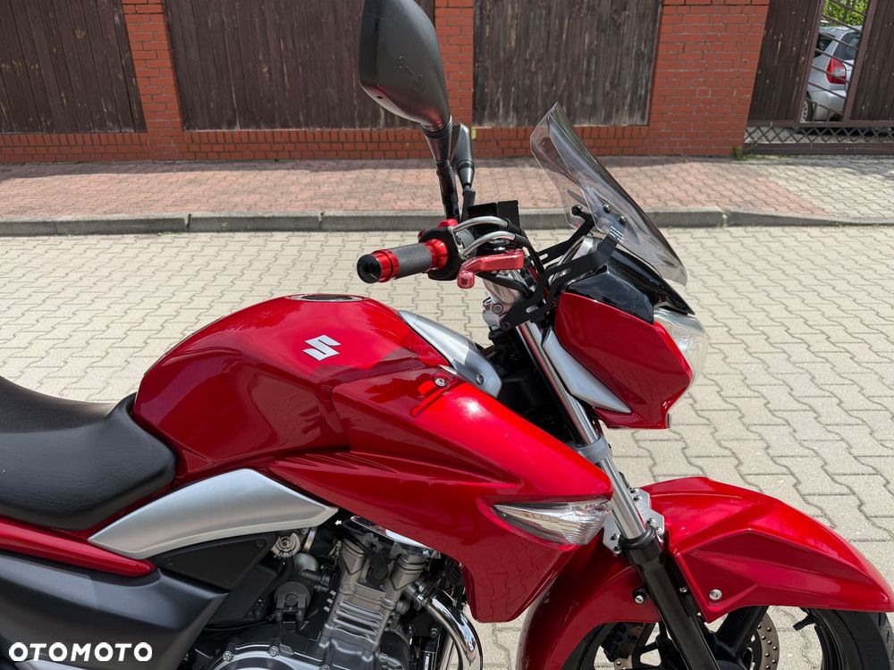 Suzuki GW 250 - 9