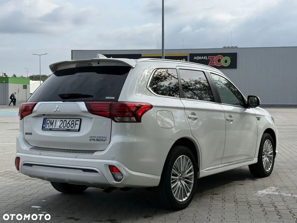 Mitsubishi Outlander - 6