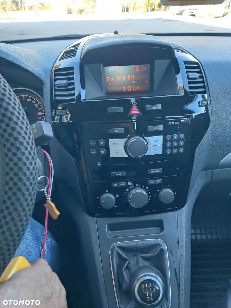 Opel Zafira 1.8 Family Plus - 16