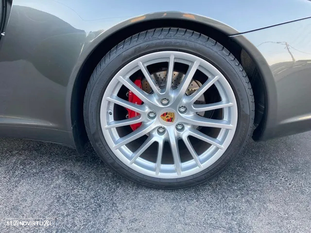 Porsche 911 (997) Carrera 4 S - 35