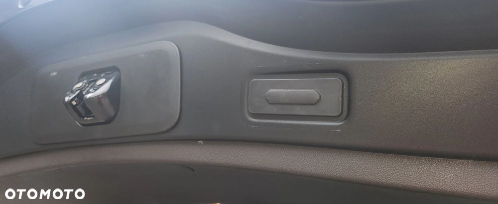 Renault Espace 1.6 dCi Energy Initiale Paris EDC 7os - 11