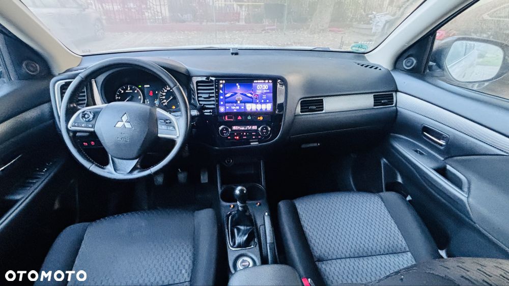 Mitsubishi Outlander - 6