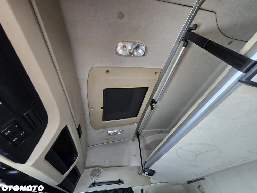 Mercedes-Benz Actros - 20
