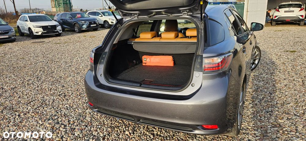 Lexus CT 200h Prestige - 21