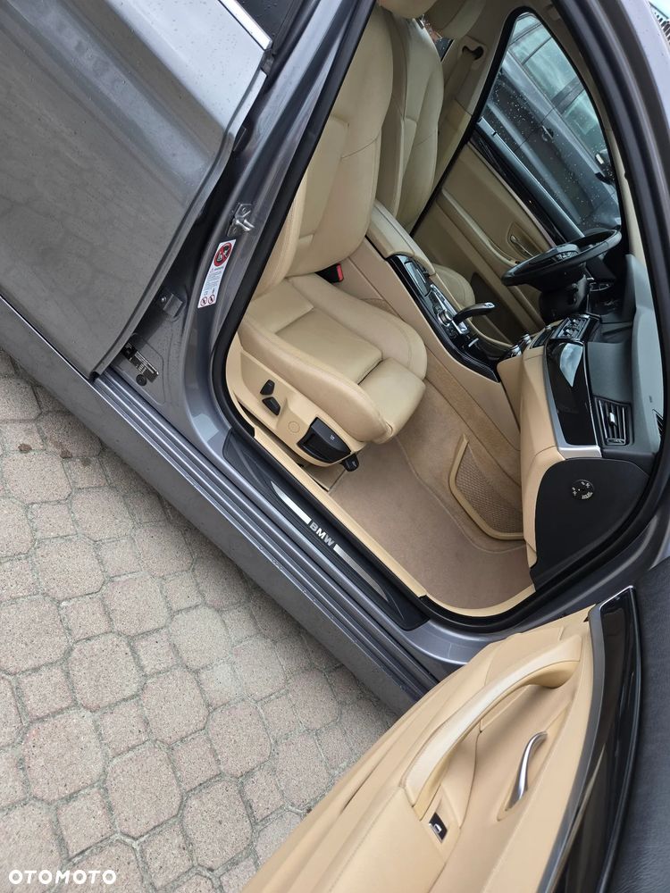 BMW Seria 5 520d Luxury Line - 16
