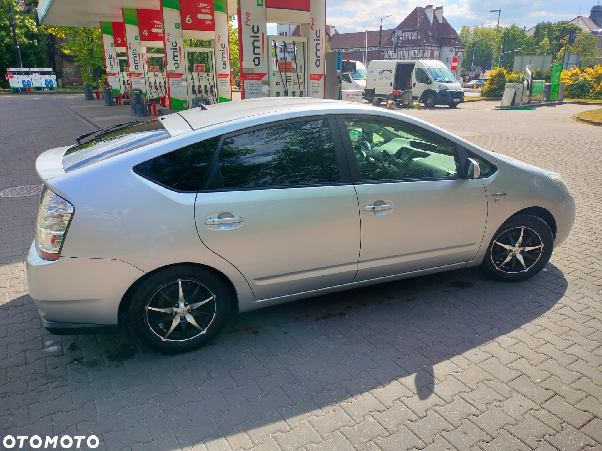 Toyota Prius 1.5 VVT-i Prestige - 2