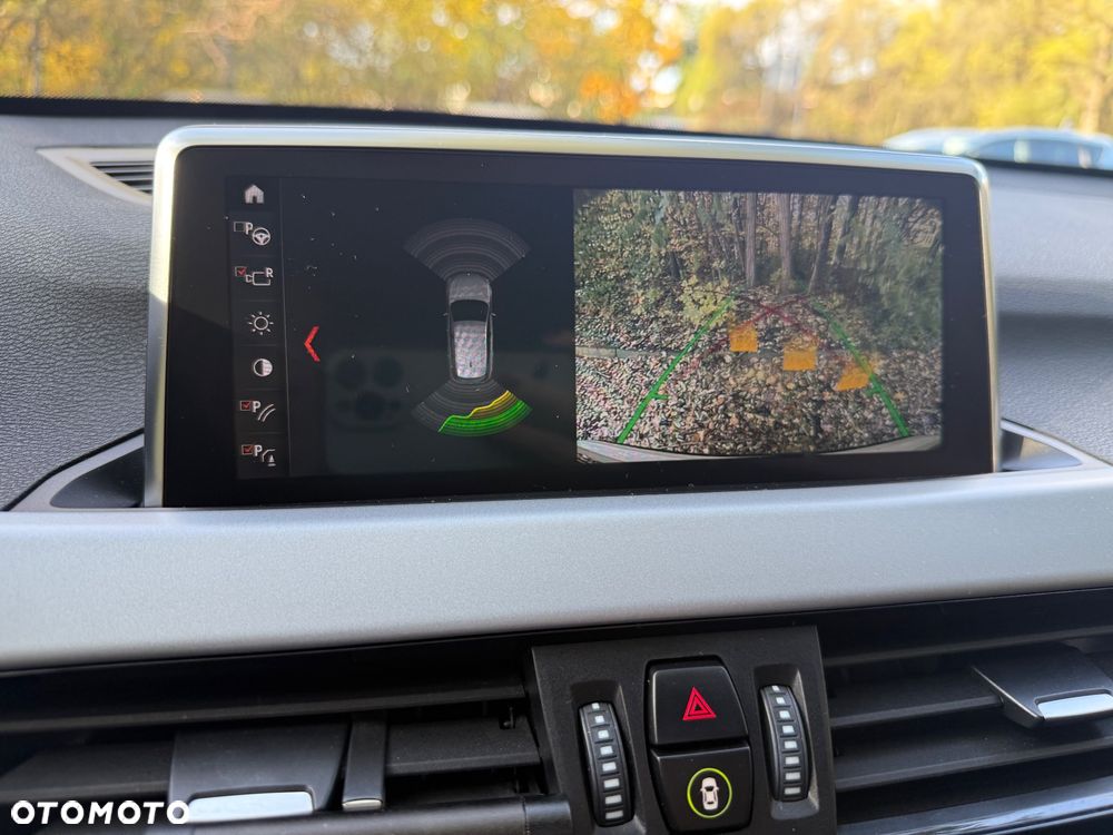 BMW X1 sDrive18i - 11