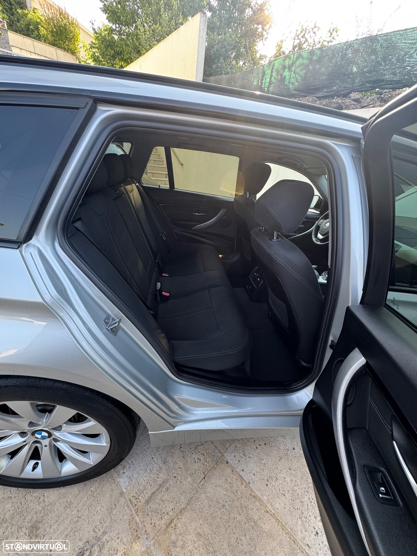 BMW 318 d Touring Auto - 13